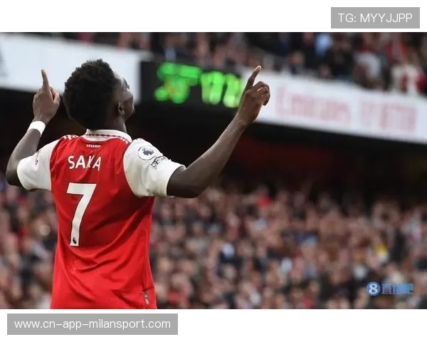 萨卡门前回做队友补射破门 萨卡门前回做队友补射破门