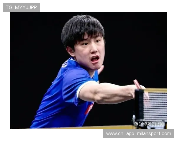 乒乓球侧身暴杀擦边得分，对手无奈苦笑